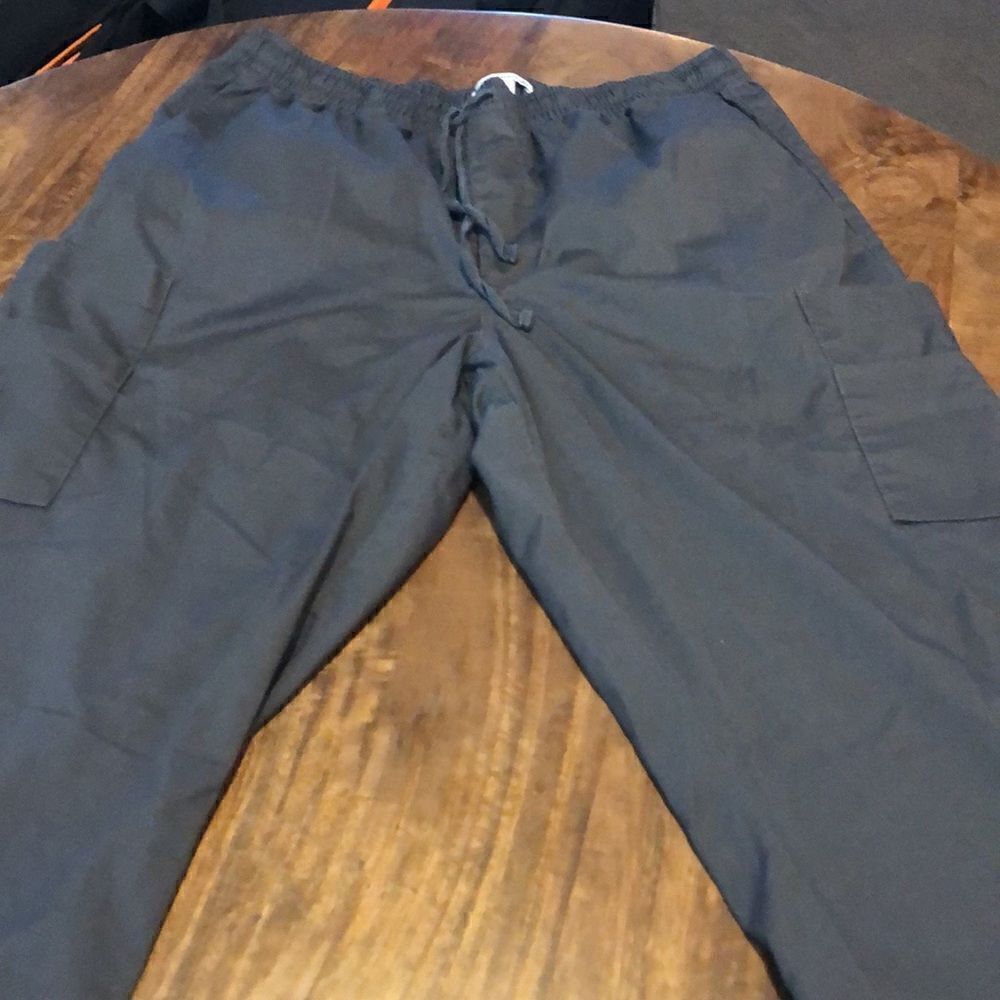 Amazon Essentials Men's Elastic Drawstring Waist Scrub Pant Medium NWOT - Picture 6 of 10